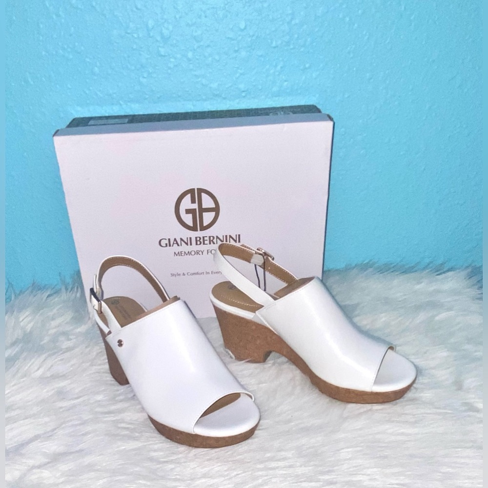 Like new Gianni Binni size 8 white shoes